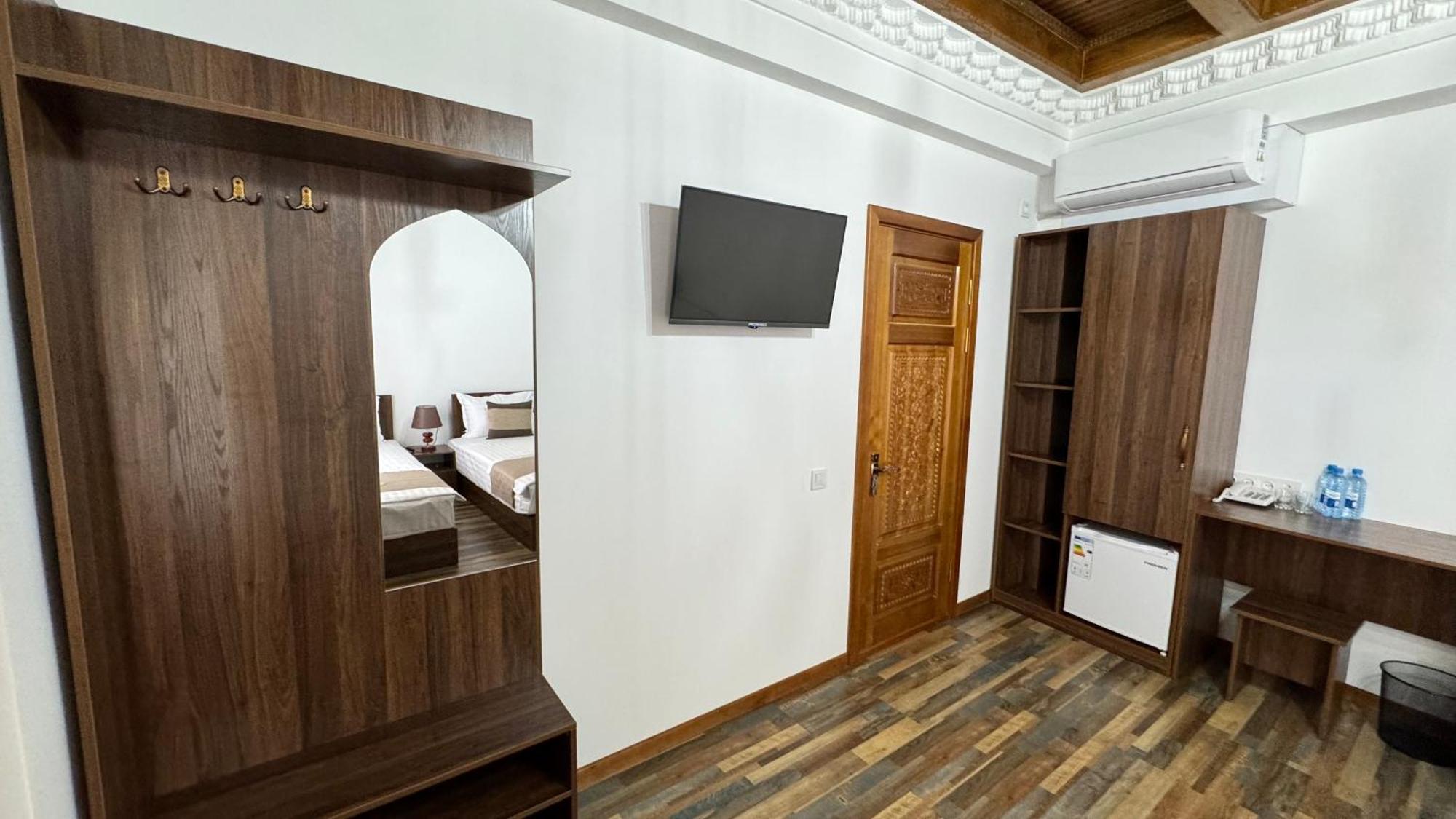 Mahbubakhon Guest House In Old City Buxoro Ngoại thất bức ảnh