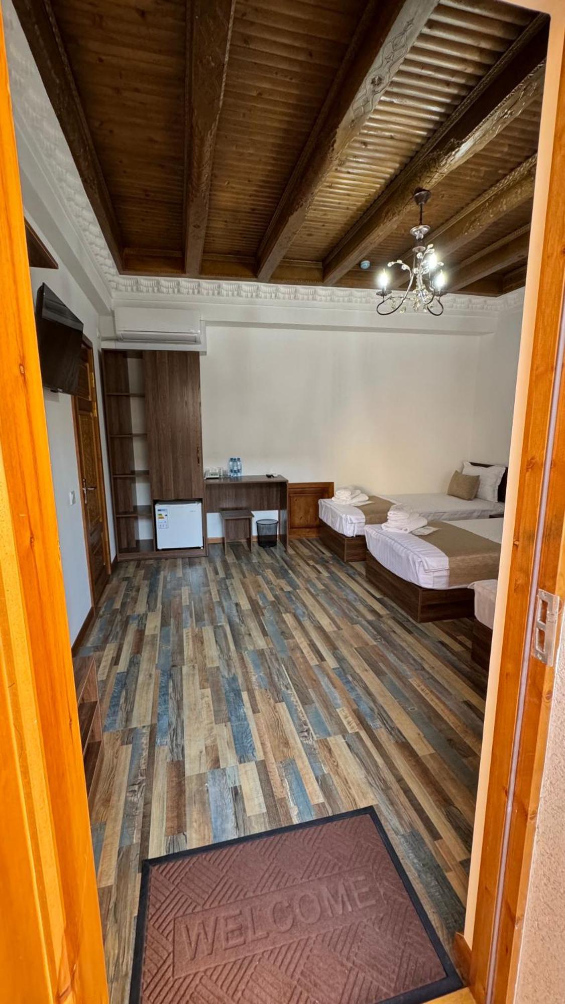 Mahbubakhon Guest House In Old City Buxoro Ngoại thất bức ảnh