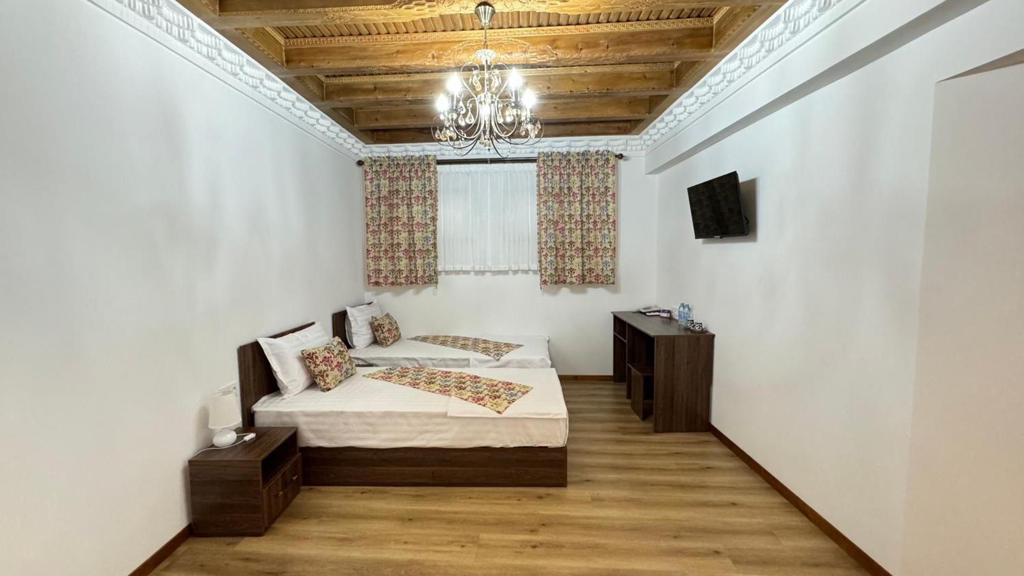 Mahbubakhon Guest House In Old City Buxoro Ngoại thất bức ảnh