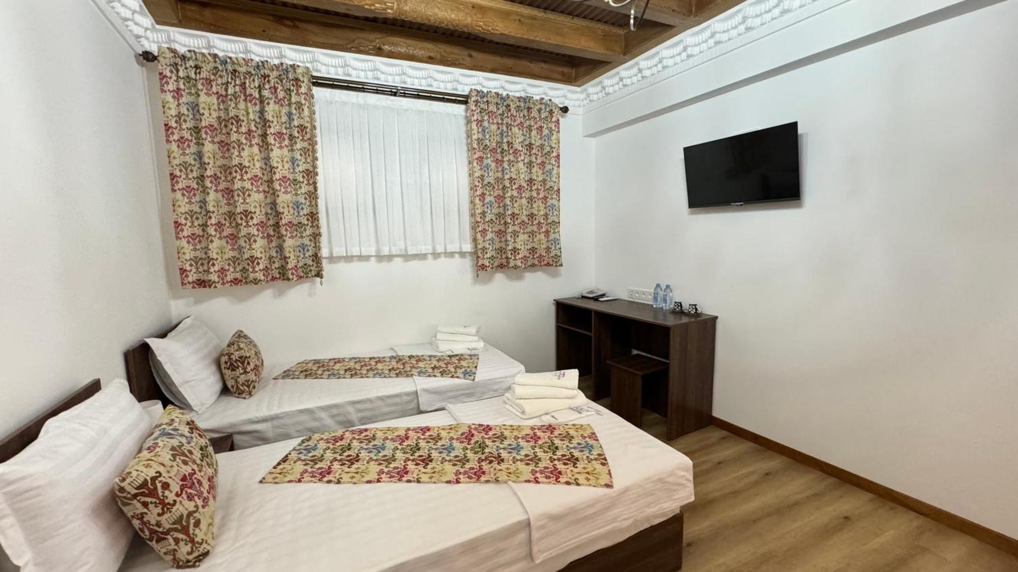 Mahbubakhon Guest House In Old City Buxoro Ngoại thất bức ảnh