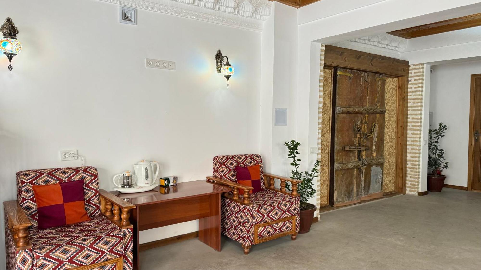 Mahbubakhon Guest House In Old City Buxoro Ngoại thất bức ảnh